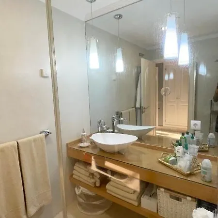 Selena Luxury Monte Carrera